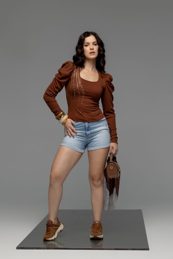 Blusa canelada marrom